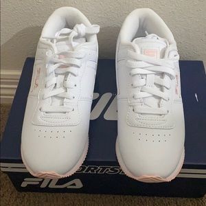 Brand new women’s fila shoes